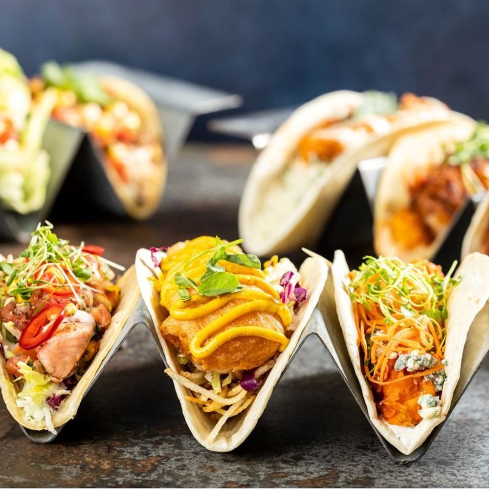 Silo signature dishes Old World Pizza
Steak and Fries
Fish Tacos